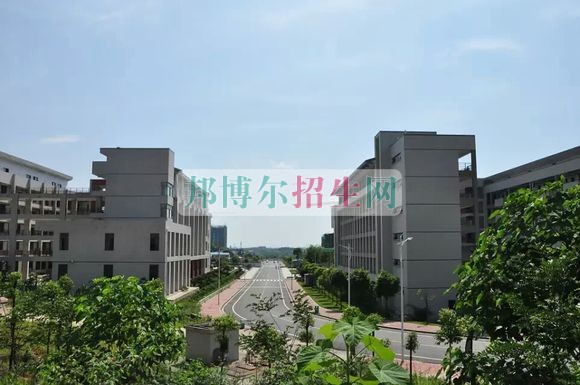 湖南交通工程職業(yè)技術學院招生辦聯(lián)系電話
