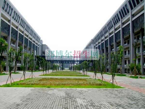 江西工業(yè)工程職業(yè)技術學院招生辦聯(lián)系電話