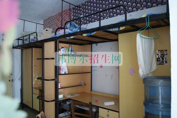 湖南商務(wù)職業(yè)技術(shù)學(xué)院宿舍條件、住宿好嗎、寢室情況