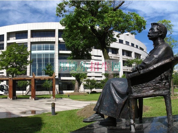 浙江工商大學(xué)杭州商學(xué)院招生辦聯(lián)系電話(huà)