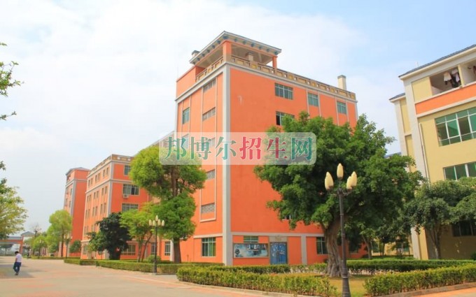 惠州經(jīng)濟職業(yè)技術學院招生辦聯(lián)系電話