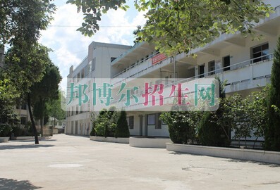 雅安航空工業(yè)聯合技工學校網站網址