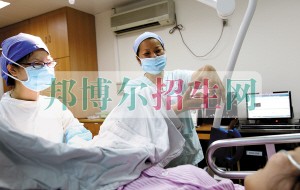 初中畢業(yè)能考助產護理嗎