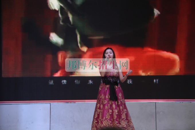 天府新區(qū)成人中等專業(yè)學(xué)校“美好新區(qū)，千年廣都”