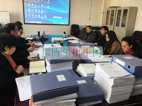 成都航空職業(yè)技術(shù)學(xué)院推進省級重點專業(yè)驗收準(zhǔn)備工作