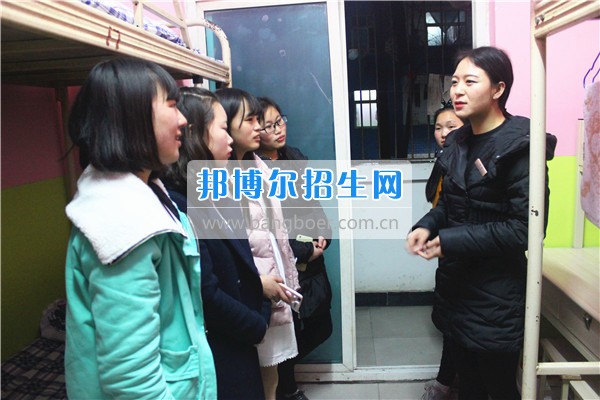 成都希望幼師學(xué)校是責(zé)任？更是一種愛！