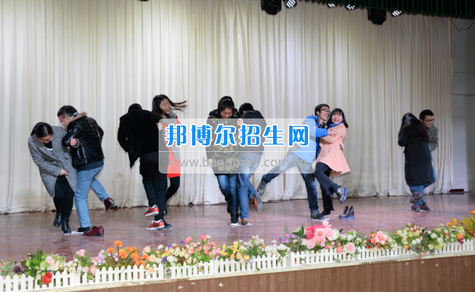 川南幼兒師范高等專科學校與內江職業(yè)技術學校開展青年聯(lián)誼活動