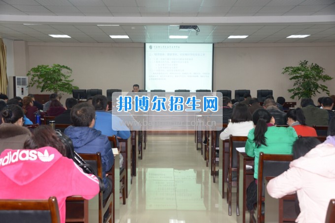 川南幼兒師范高等?？茖W校組織開展“安全與突發(fā)應急管理能力”專題培訓