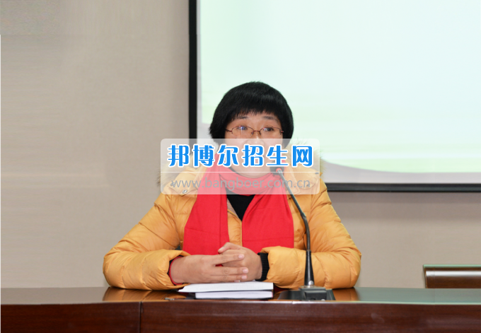川南幼兒師范高等?？茖W(xué)校召開輔導(dǎo)員班主任工作例會加強(qiáng)和改進(jìn)學(xué)生思想政治工作