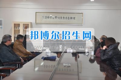 四川省什邡市職業(yè)中專學(xué)校迎接德陽(yáng)市、什邡市教育局開學(xué)工作檢查