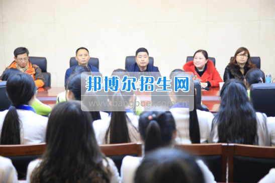 川北幼兒師范高等?？茖W(xué)校學(xué)前教育系赴南江小河職中調(diào)研