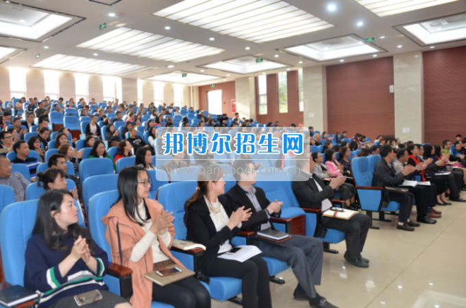川南幼兒師范高等?？茖W(xué)校舉行2017年教師職業(yè)禮儀師生全員培訓(xùn)