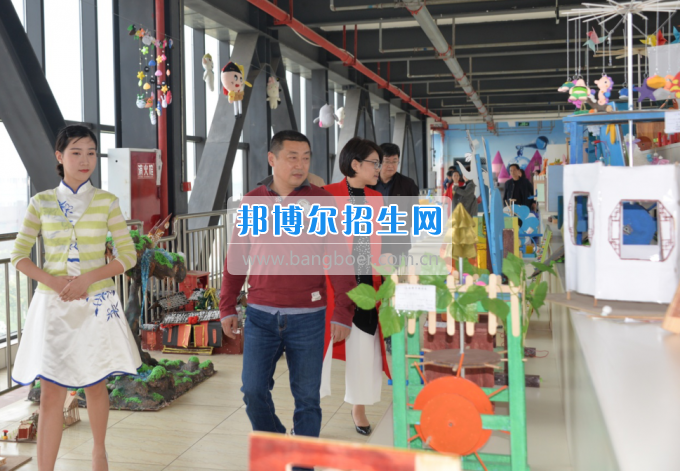 2017年西南科技大學(xué)黨委副書(shū)記張強(qiáng)一行到川南幼兒師范高等專(zhuān)科學(xué)?？疾? width=