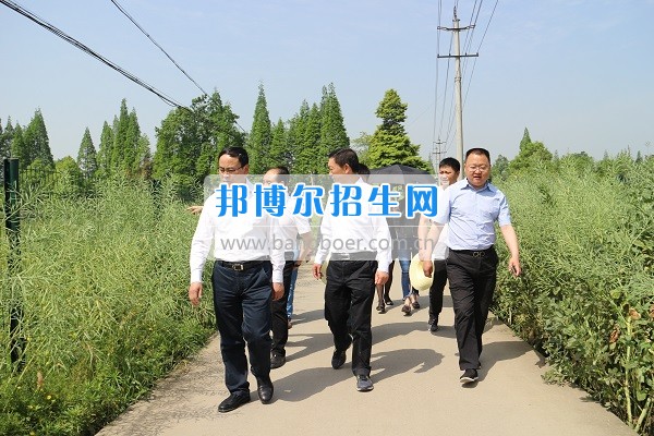 2017年成都農(nóng)業(yè)科技職業(yè)學院召開“校地合作、共建園區(qū)”專題會