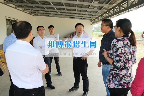 2017年成都農(nóng)業(yè)科技職業(yè)學院召開“校地合作、共建園區(qū)”專題會