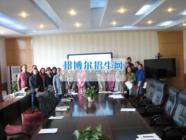 成都市建筑職業(yè)中專(zhuān)校召開(kāi)2016-2017學(xué)年度新老教師幫教幫學(xué)活動(dòng)啟動(dòng)儀式