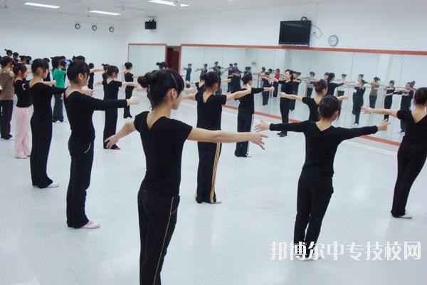 贛州市贛縣區(qū)職業(yè)中等專(zhuān)業(yè)學(xué)校學(xué)前教育專(zhuān)業(yè)介紹
