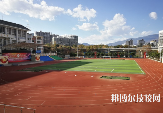攀枝花經(jīng)貿旅游學校1