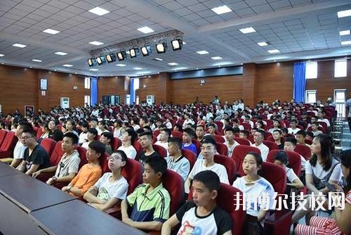 成都溫江區(qū)燎原職業(yè)技術(shù)學(xué)校2020年報(bào)名條件、招生要求、招生對(duì)象
