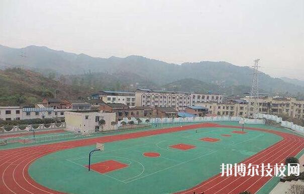重慶統(tǒng)景職業(yè)中學2020年報名條件、招生要求、招生對象