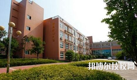 重慶北碚職業(yè)教育中心2020年報名條件、招生要求、招生對象