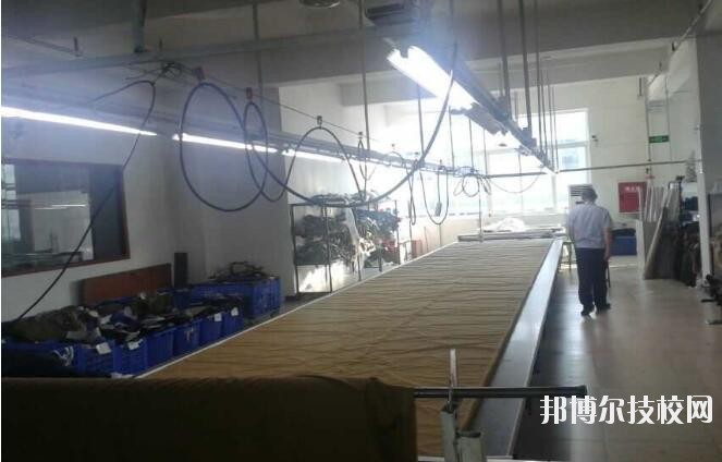 六盤水軍事技能職業(yè)學(xué)校2020年學(xué)費、收費多少