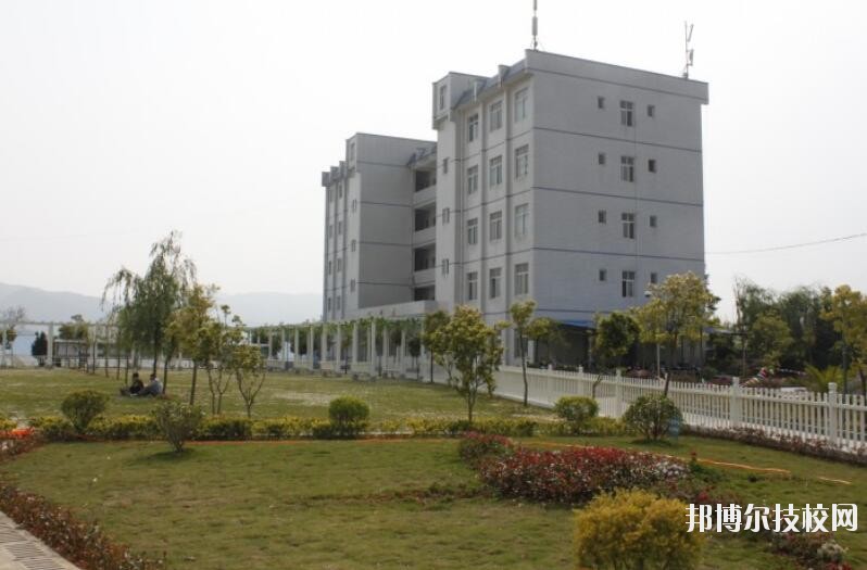 貴州興仁民族職業(yè)技術(shù)學(xué)校怎么樣、好不好