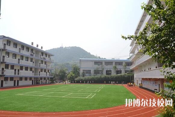 重慶知行衛(wèi)生學(xué)校2020年報(bào)名條件、招生要求、招生對(duì)象
