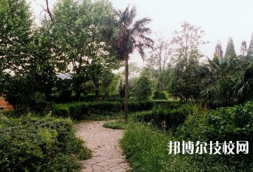 貴州林業(yè)學(xué)校2020年報名條件、招生要求、招生對象