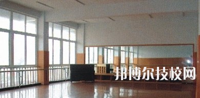 四川現(xiàn)代藝術(shù)學(xué)校2020年報(bào)名條件、招生要求、招生對(duì)象
