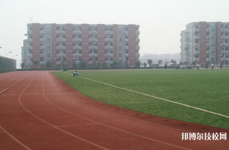 重慶龍門浩職業(yè)中學(xué)校2020年報名條件、招生要求、招生對象