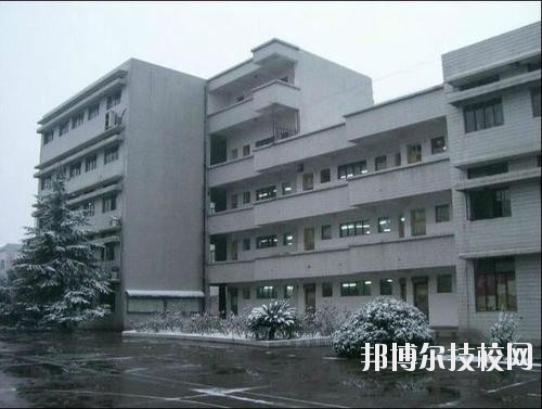 永康衛(wèi)生學(xué)校2020年報(bào)名條件、招生要求、招生對(duì)象