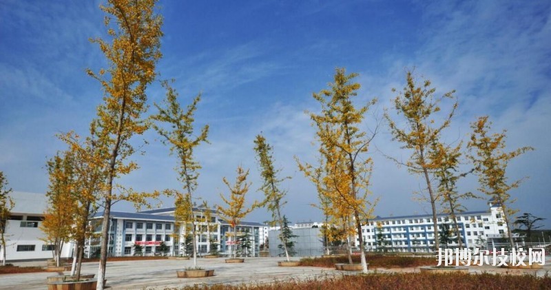 銅仁交通學(xué)校2020年學(xué)費(fèi)、收費(fèi)多少