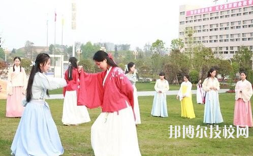 畢節(jié)衛(wèi)生學校2020年學費、收費多少