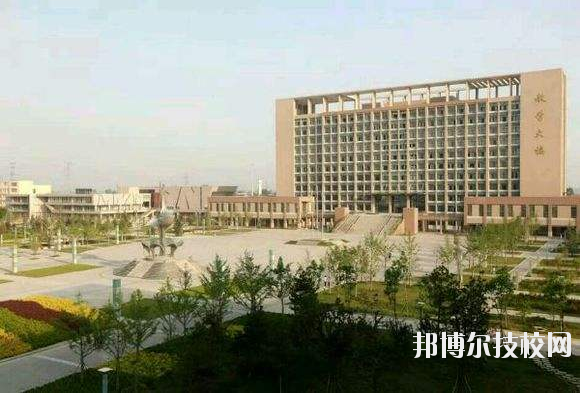 咸陽理工職業(yè)專修學(xué)院2020年報(bào)名條件、招生要求、招生對象