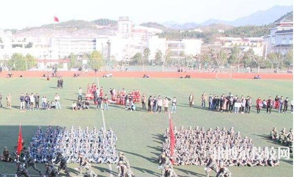平塘中等職業(yè)學(xué)校2020年報(bào)名條件、招生要求、招生對(duì)象