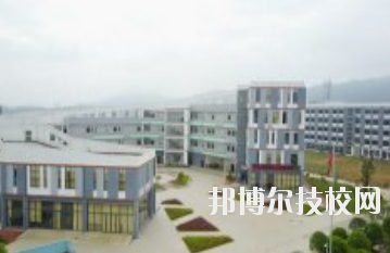 江西輕工業(yè)高級技工學(xué)校2020年學(xué)費、收費多少