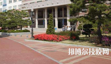 張掖市育才技工學(xué)校2020年報(bào)名條件、招生要求、招生對(duì)象