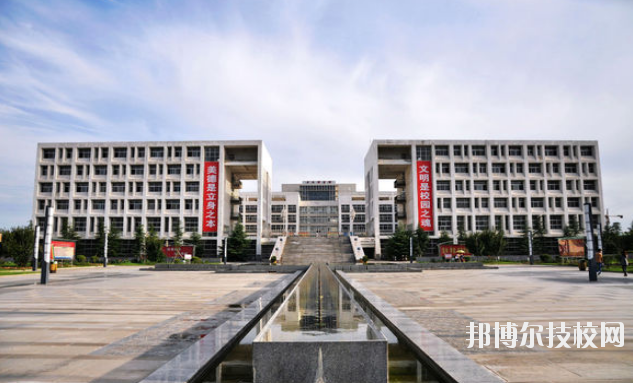 陜西商貿(mào)學(xué)院附屬中職校2020年報名條件、招生要求、招生對象 