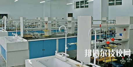 甘肅石化技師學(xué)院2020年報(bào)名條件、招生要求、招生對(duì)象