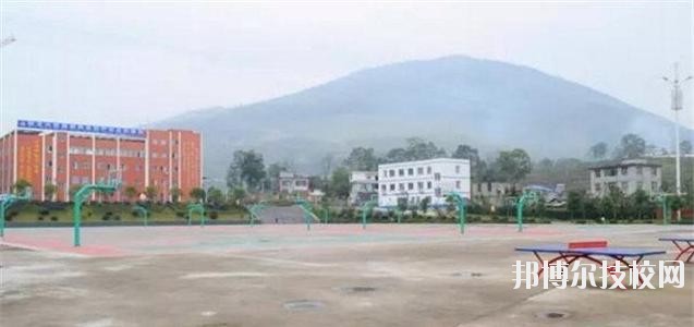 正安中等職業(yè)學校2020年報名條件、招生要求、招生對象
