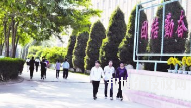 甘肅省商業(yè)學(xué)校2020年報(bào)名條件、招生要求、招生對(duì)象