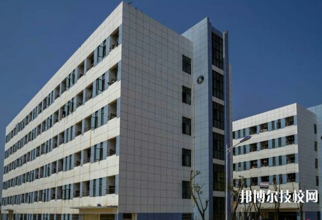 鄱陽衛(wèi)生學(xué)校2020年報(bào)名條件、招生要求、招生對(duì)象 
