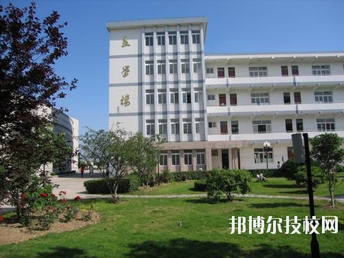 遵義職業(yè)技術(shù)學(xué)校2020年報名條件、招生要求、招生對象