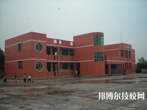 清鎮(zhèn)中等職業(yè)技術(shù)學(xué)校怎么樣、好不好