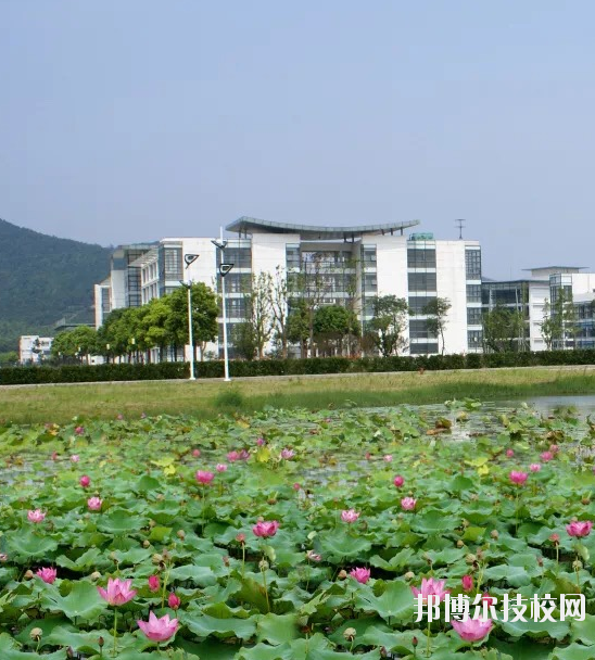 蘇州建設(shè)交通高等職業(yè)技術(shù)學(xué)校怎么樣、好不好