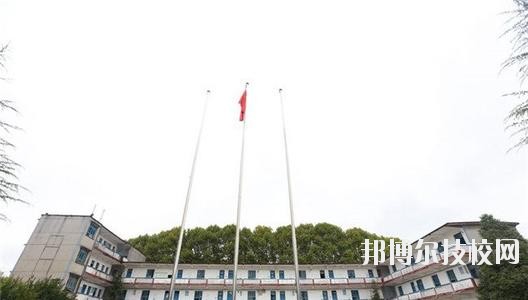 貴陽鐵路工程學(xué)校2020年報名條件、招生要求、招生對象