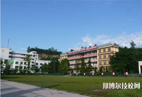岳池縣職業(yè)技術(shù)學校2020年招生簡章