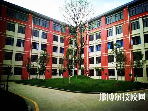 貴陽衛(wèi)生學校2020年報名條件、招生要求、招生對象