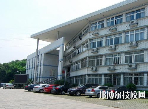 鄞州職業(yè)高級中學2020年報名條件、招生要求、招生對象